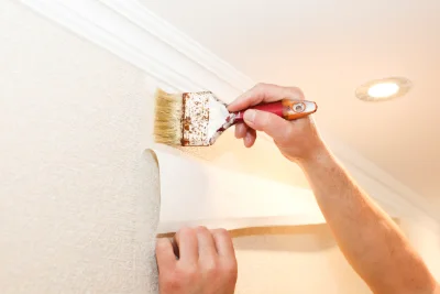 Pose de papier peint à Orgeix — revêtements muraux et toiles de verre